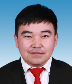 塔斯坦别克•木斯塔帕　管委会党组成员、副主任