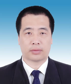 曲兴群　区政府党组副书记、副区长