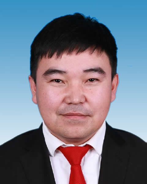 塔斯坦别克•木斯塔帕　管委会党组成员、副主任